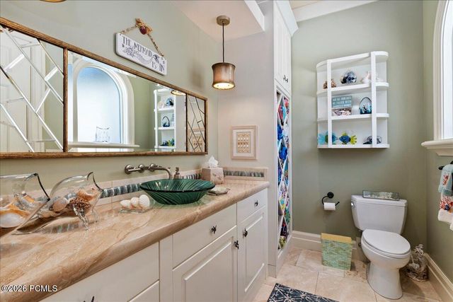 6274 S Oles Lane, Holladay, UT 84121
