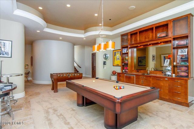 6274 S Oles Lane, Holladay, UT 84121