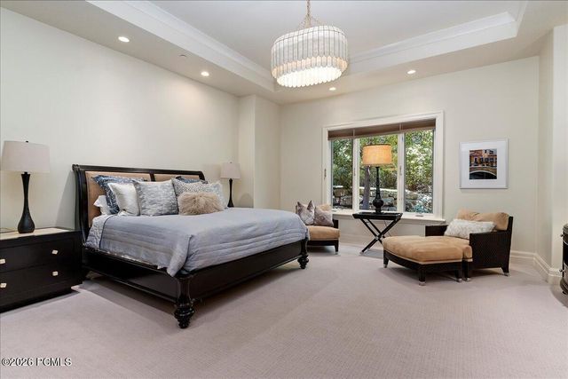 6274 S Oles Lane, Holladay, UT 84121