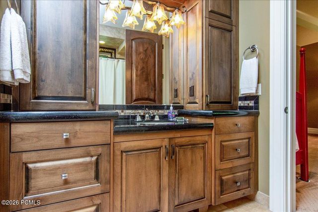 6274 S Oles Lane, Holladay, UT 84121
