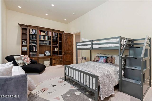 6274 S Oles Lane, Holladay, UT 84121