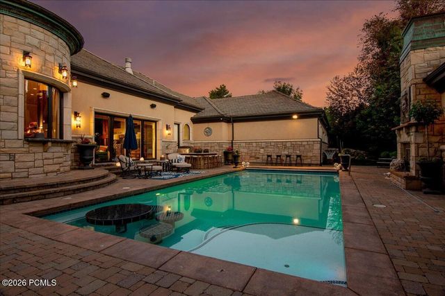 6274 S Oles Lane, Holladay, UT 84121