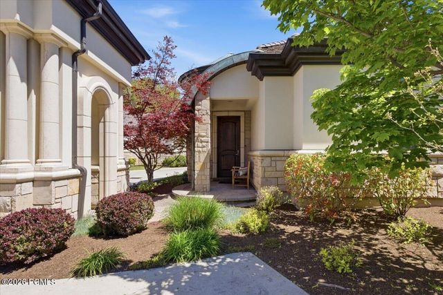 6274 S Oles Lane, Holladay, UT 84121