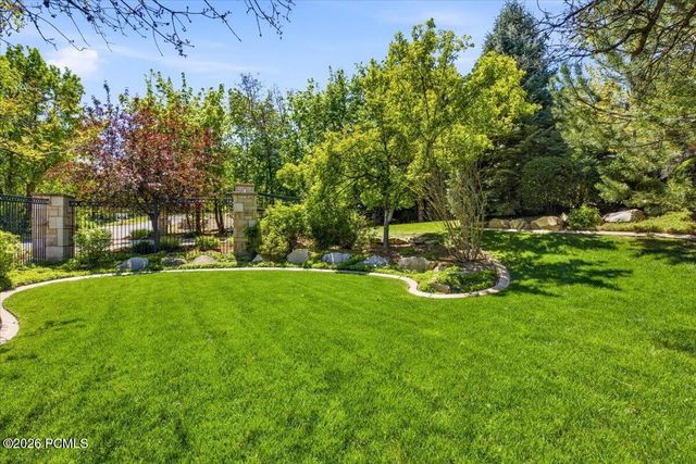 6274 S Oles Lane, Holladay, UT 84121