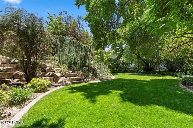 6274 S Oles Lane, Holladay, UT 84121