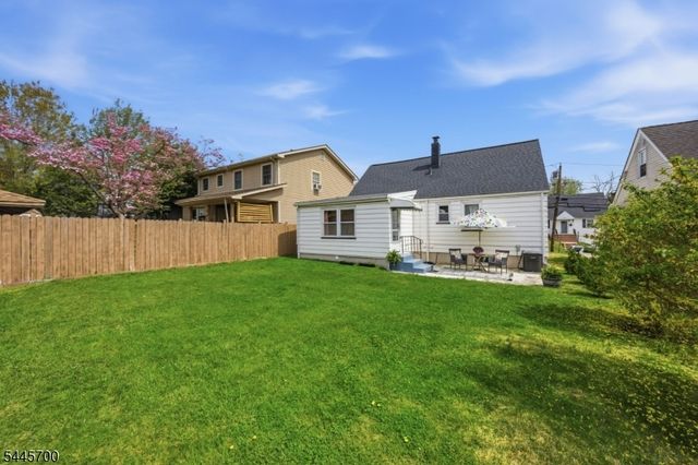 128 Livingston Rd, Linden City, NJ 07036