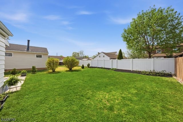 128 Livingston Rd, Linden City, NJ 07036
