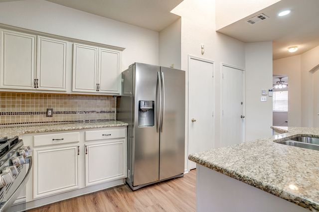 9812 Maryville Lane, Fort Worth, TX 76108