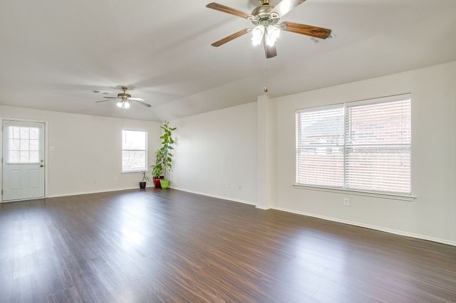 9812 Maryville Lane, Fort Worth, TX 76108