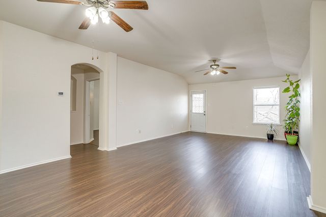 9812 Maryville Lane, Fort Worth, TX 76108