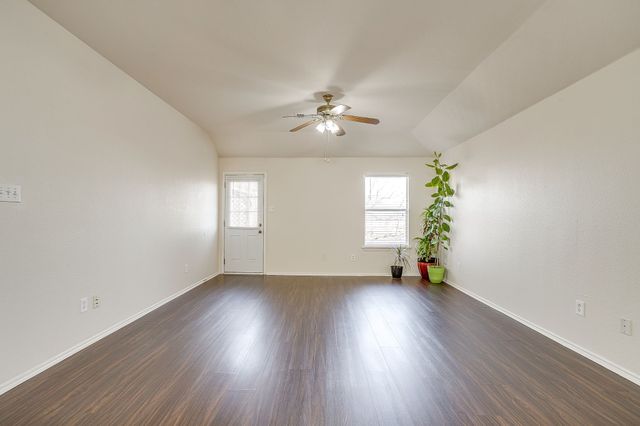 9812 Maryville Lane, Fort Worth, TX 76108