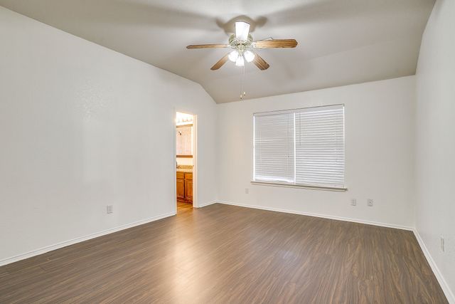 9812 Maryville Lane, Fort Worth, TX 76108