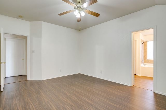 9812 Maryville Lane, Fort Worth, TX 76108