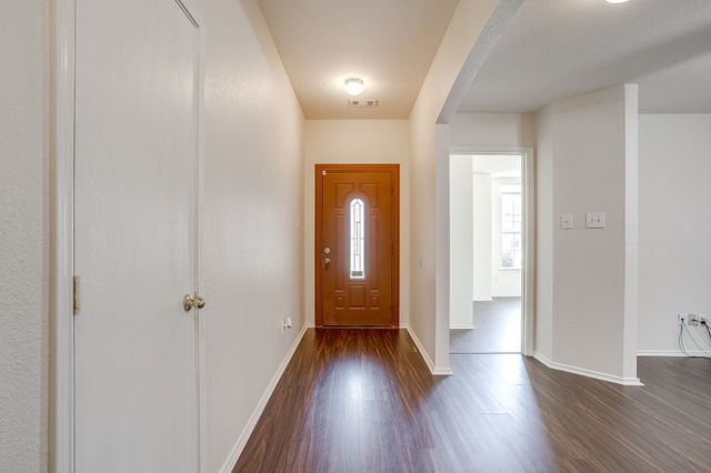 9812 Maryville Lane, Fort Worth, TX 76108