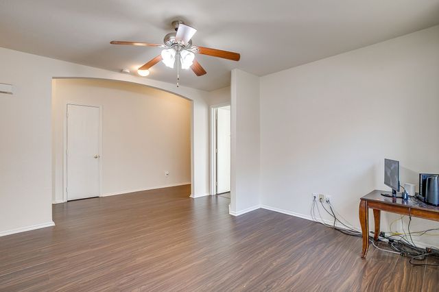 9812 Maryville Lane, Fort Worth, TX 76108