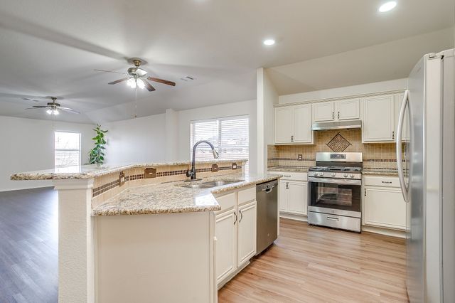 9812 Maryville Lane, Fort Worth, TX 76108