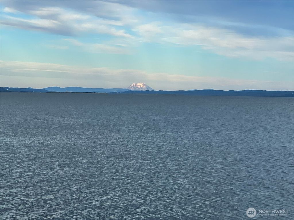 781 Mariner Court SE, Ocean Shores, WA 98569