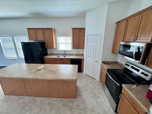 1613 Castle Creek Drive, Little Elm, TX 75068
