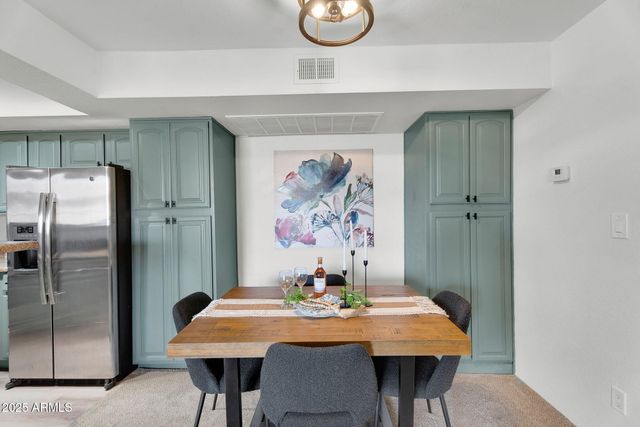 3601 W TIERRA BUENA Lane 241, Phoenix, AZ 85053