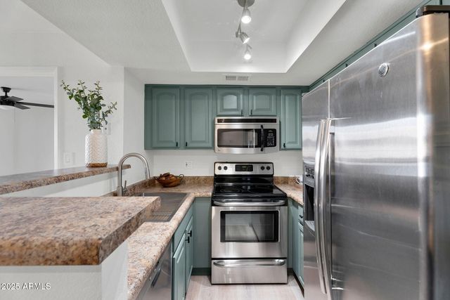 3601 W TIERRA BUENA Lane 241, Phoenix, AZ 85053