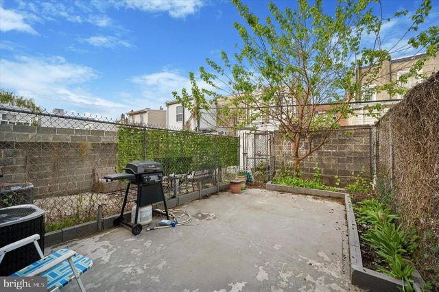 1812 E ALBERT ST, Philadelphia, PA 19125