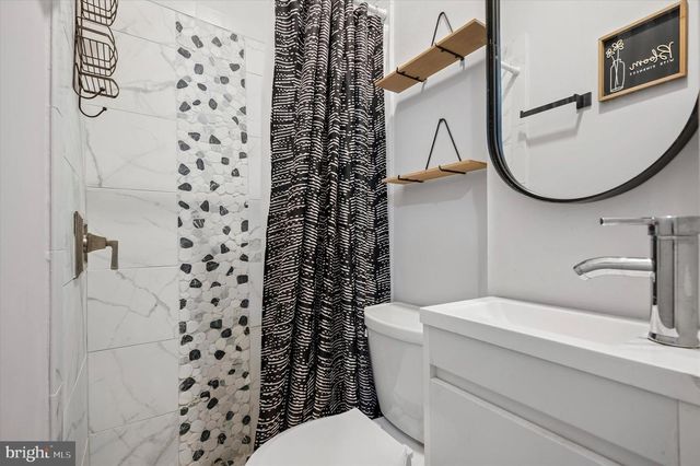 1812 E ALBERT ST, Philadelphia, PA 19125