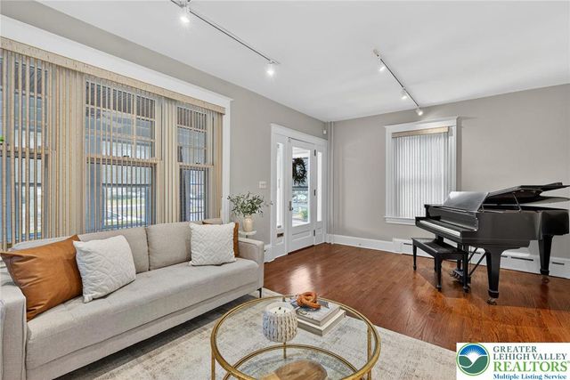 1937 Washington Boulevard, Northampton Boro, PA 18042