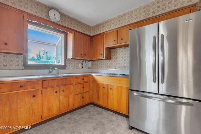 107 Rivercrest Drive, Toms River, NJ 08753