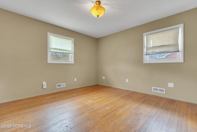 107 Rivercrest Drive, Toms River, NJ 08753