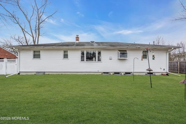 107 Rivercrest Drive, Toms River, NJ 08753