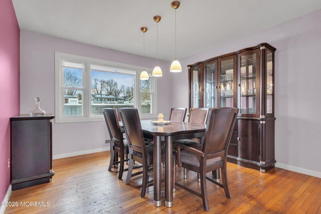 107 Rivercrest Drive, Toms River, NJ 08753