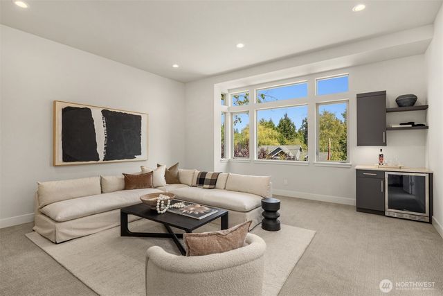 9221 126th Avenue NE, Kirkland, WA 98033