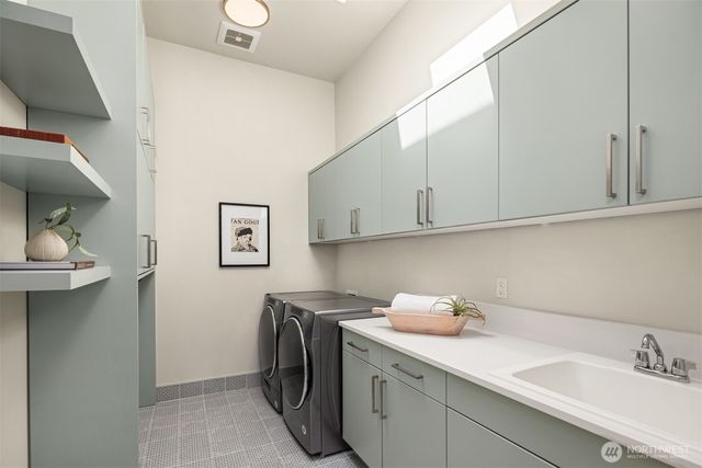 9221 126th Avenue NE, Kirkland, WA 98033