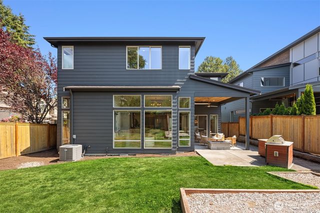 9221 126th Avenue NE, Kirkland, WA 98033