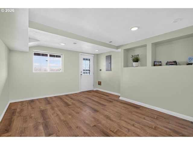3011 Ne RASMUSSEN Rd, Corbett, OR 97019
