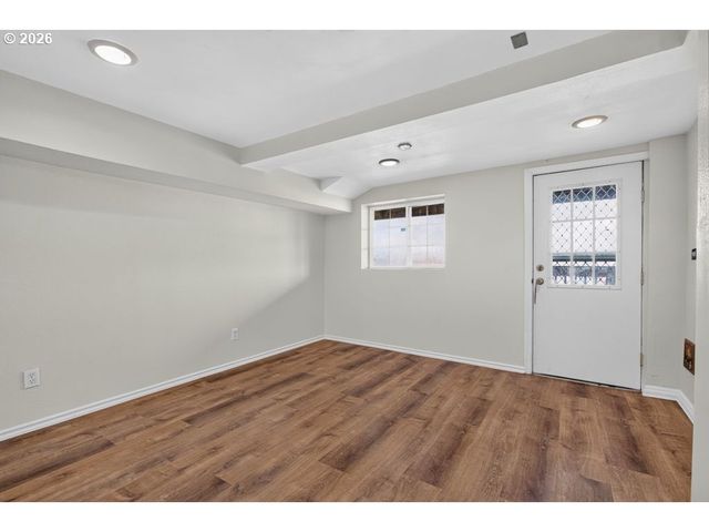 3011 Ne RASMUSSEN Rd, Corbett, OR 97019