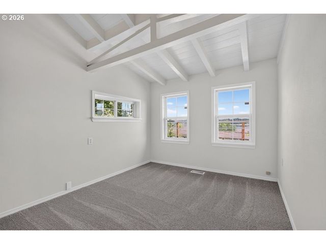 3011 Ne RASMUSSEN Rd, Corbett, OR 97019