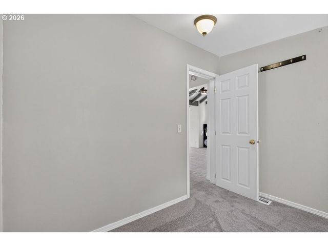 3011 Ne RASMUSSEN Rd, Corbett, OR 97019