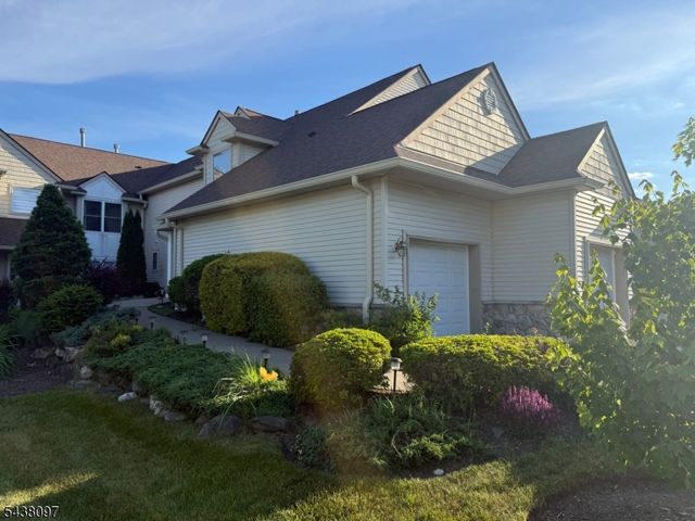 2 Caleb Ct, Hardyston Twp., NJ 07419