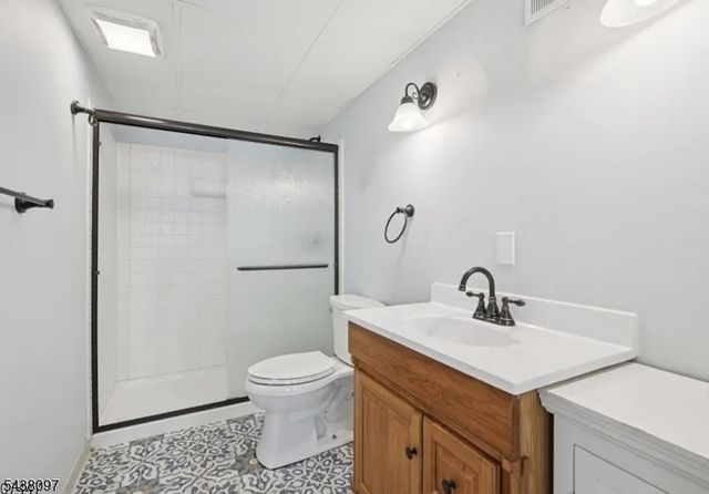 2 Caleb Ct, Hardyston Twp., NJ 07419
