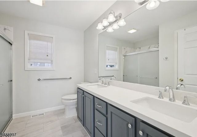 2 Caleb Ct, Hardyston Twp., NJ 07419