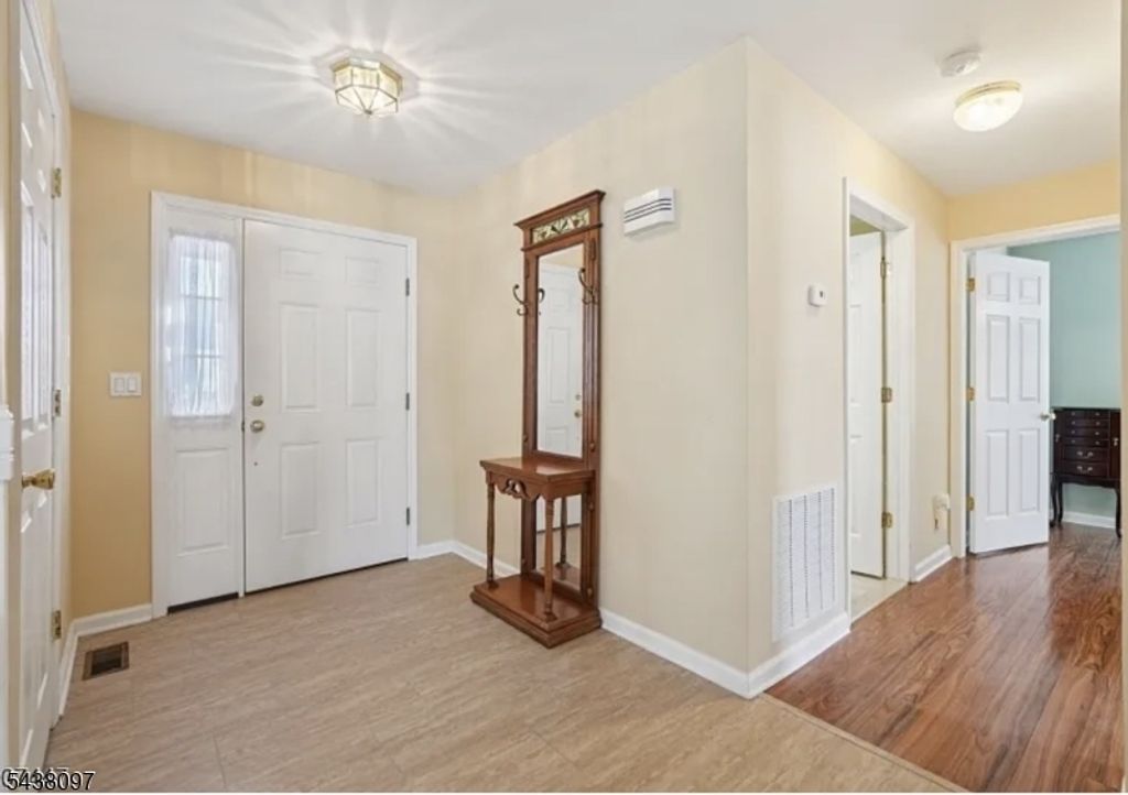 2 Caleb Ct, Hardyston Twp., NJ 07419 — photo 3