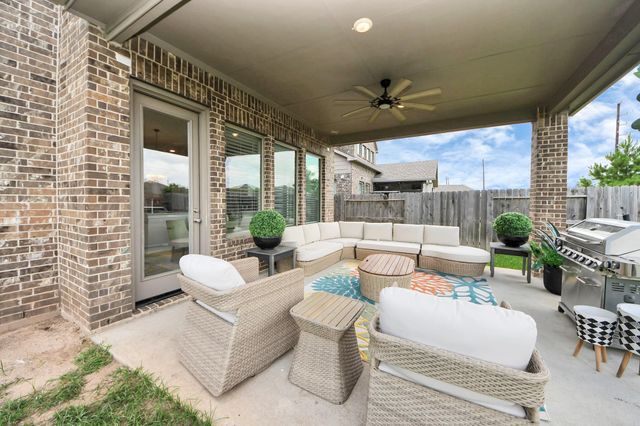 19910 Southern Stream Drive, Cypress, TX 77433