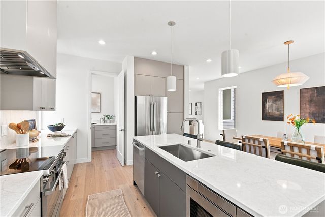 2645 Walnut Avenue SW, Seattle, WA 98116