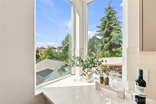 2645 Walnut Avenue SW, Seattle, WA 98116