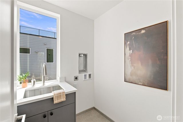 2645 Walnut Avenue SW, Seattle, WA 98116