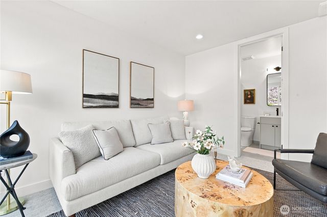 2645 Walnut Avenue SW, Seattle, WA 98116