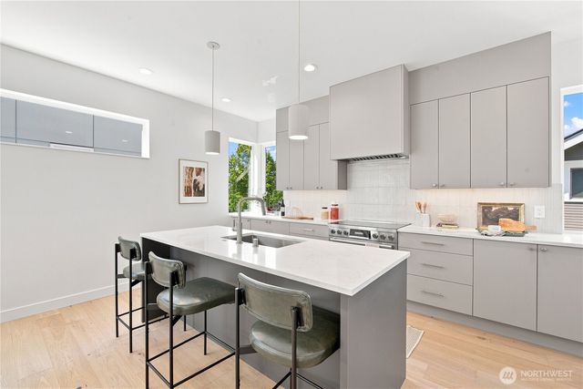 2645 Walnut Avenue SW, Seattle, WA 98116