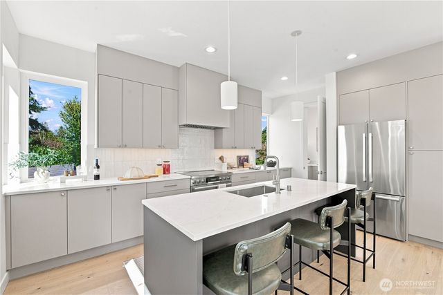 2645 Walnut Avenue SW, Seattle, WA 98116