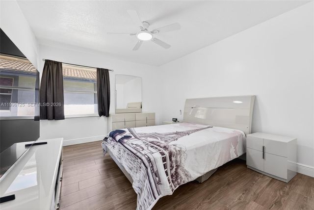 9836 NW 48th Ct, Coral Springs, FL 33076